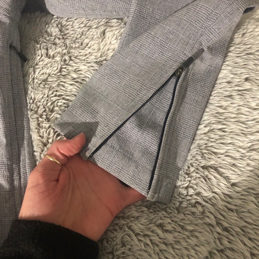 Women’s Reflective Rain Jacket - image 3